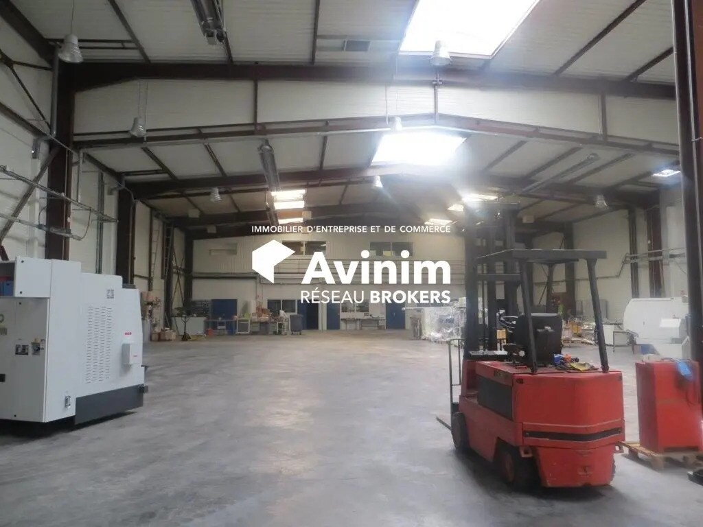 Industriel/Logistique dans Linas à vendre Photo de l’immeuble– Image 1 sur 7