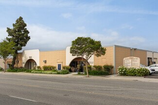 Plus de détails pour 10621 Bloomfield St, Los Alamitos, CA - Industriel/Logistique à louer
