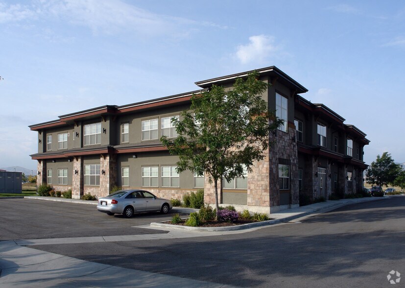 7478 S Campus View Dr, West Jordan, UT à louer - Photo de l’immeuble – Image 2 sur 21