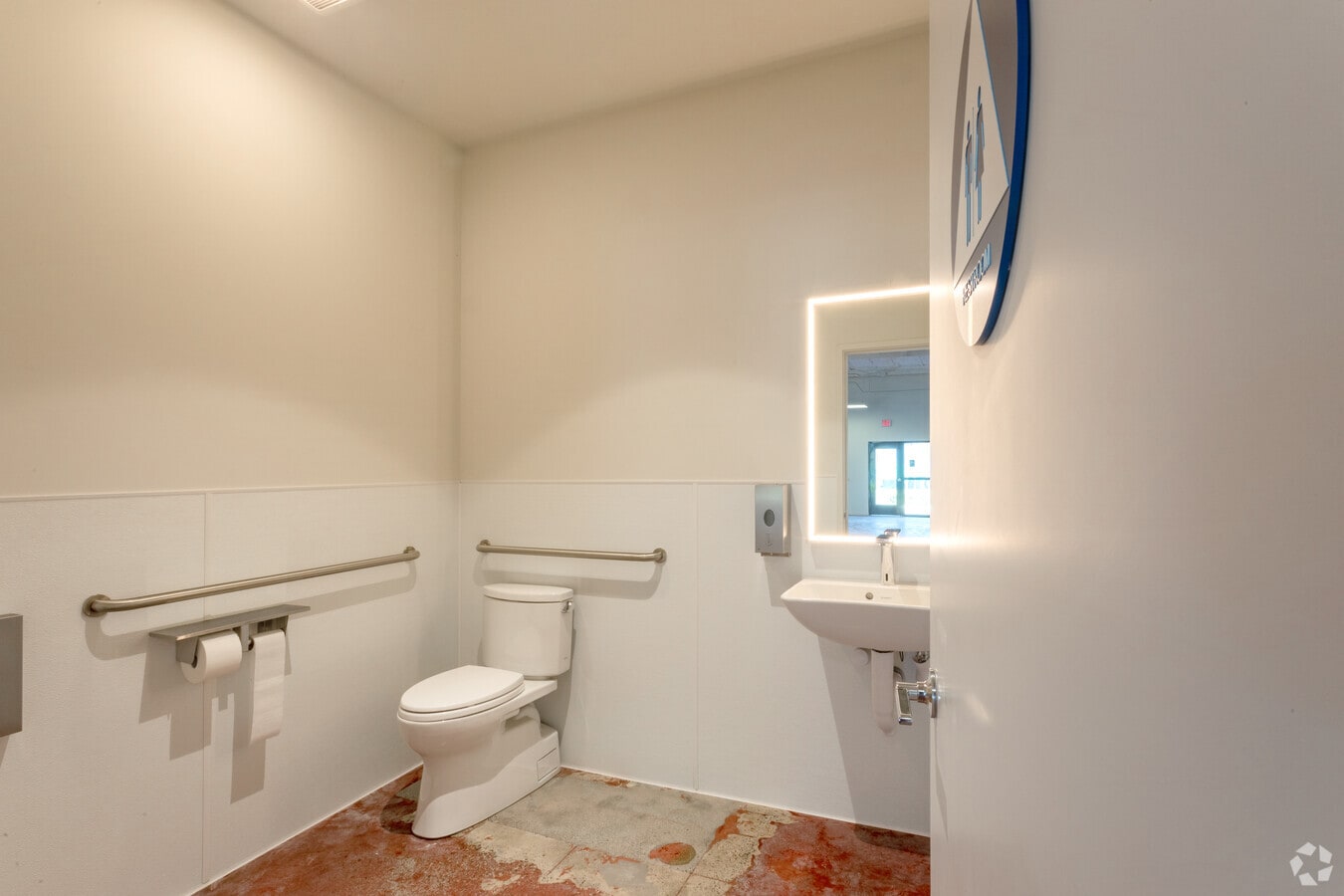 259-261 Moffett Blvd, Mountain View, CA 94043 - Lot 261 -  - Photo intérieure - Image 2 of 6