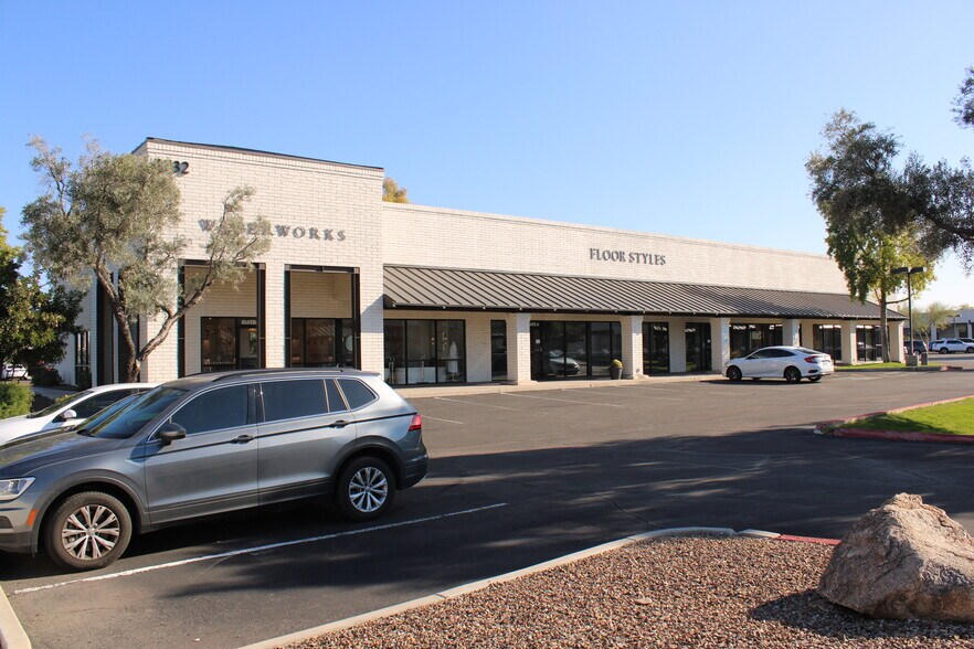 2720 N 68th St, Scottsdale, AZ à louer - Photo de l’immeuble – Image 3 sur 9