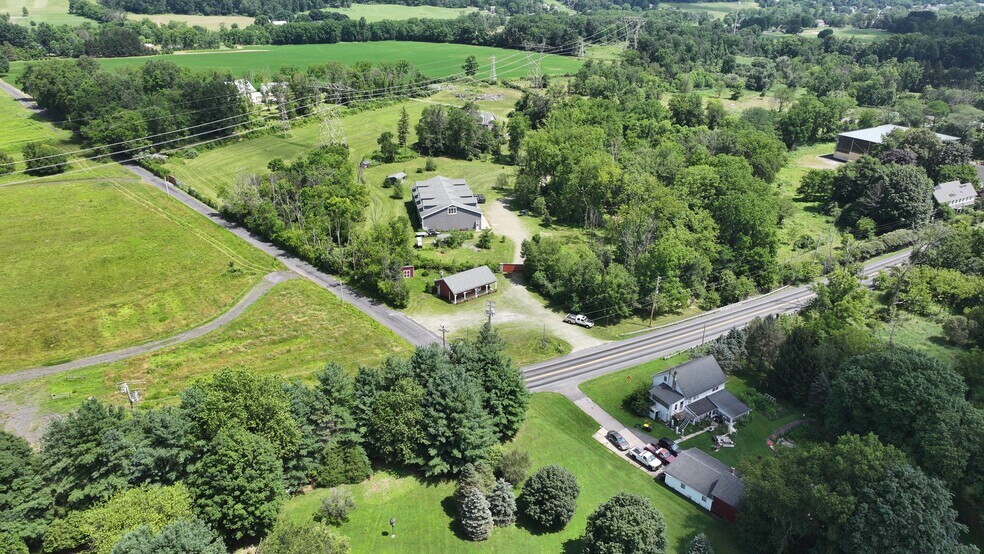 3001 Moyer Rd, Hellertown, PA à louer - Photo de l’immeuble – Image 3 sur 15