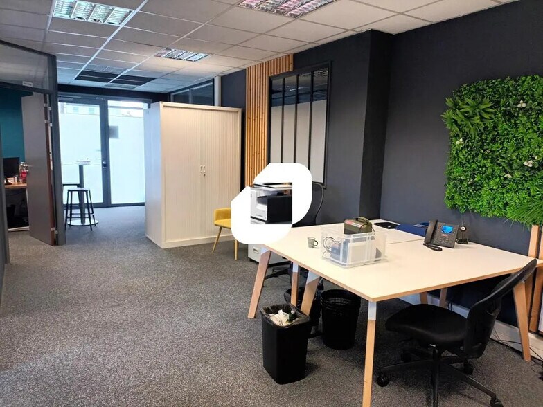 Bureau dans VILLENEUVE-D'ASCQ à louer - Photo de l’immeuble – Image 3 sur 7