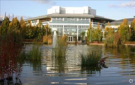 A1 Old Ively Rd, Farnborough à louer - Photo de l’immeuble – Image 2 sur 5