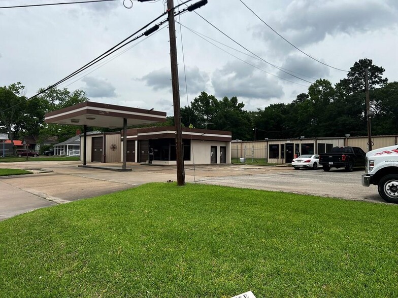 1015 E Denman Ave, Lufkin, TX à vendre - Photo principale – Image 1 sur 17