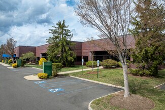 Plus de détails pour 100-120 N Center Dr, North Brunswick, NJ - Bureau, Bureau/Médical à louer