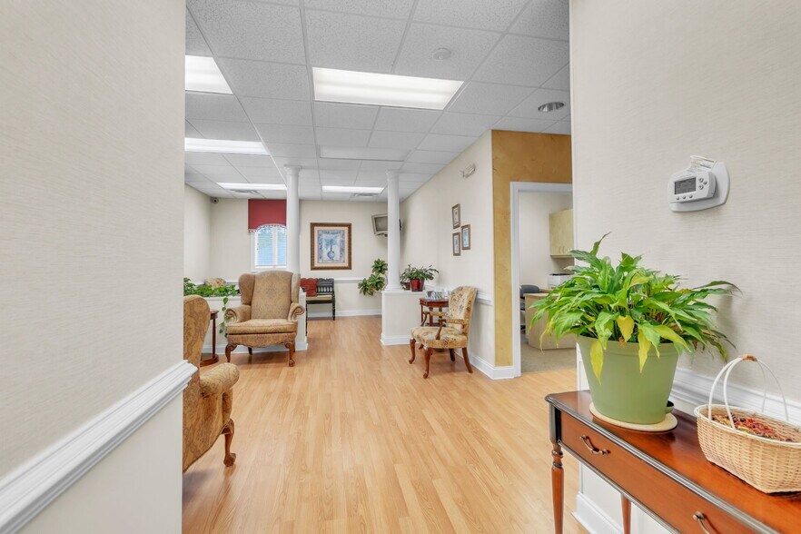 2035 Valleygate Dr, Fayetteville, NC à vendre - Photo de l’immeuble – Image 2 sur 35