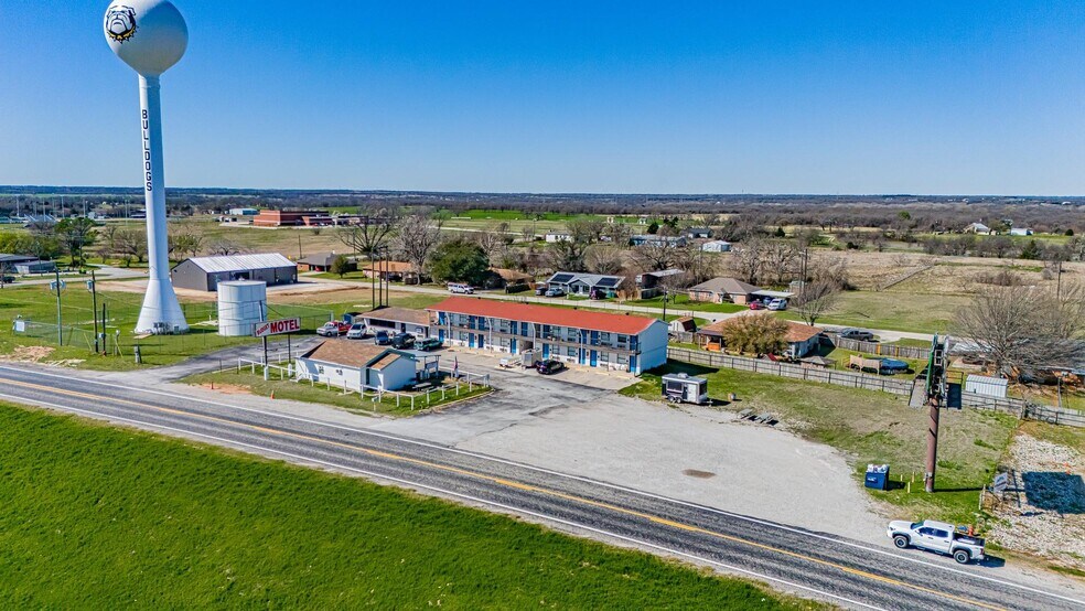 1157 W Bypass 287, Alvord, TX à vendre - Photo de l’immeuble – Image 2 sur 3