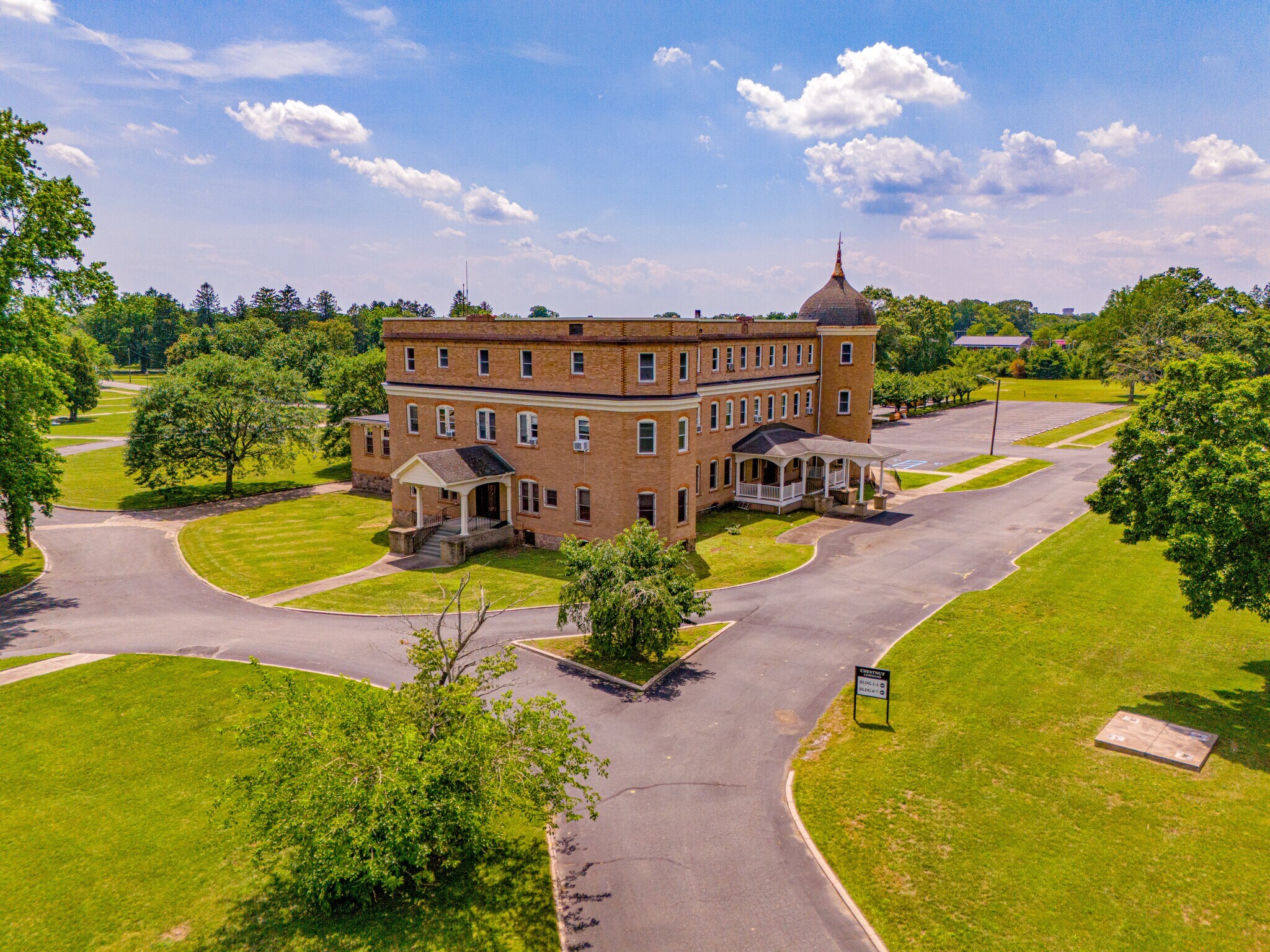 1667 E Landis Ave, Vineland, NJ à vendre Photo principale– Image 1 sur 8
