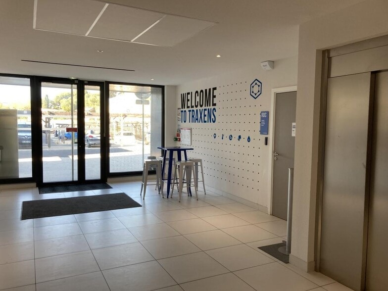 16 Rue Louis Leprince Ringuet, Marseille à louer - Hall d’entrée – Image 2 sur 6