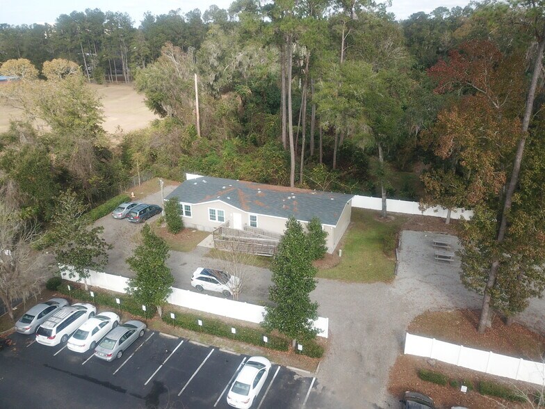 5902 NW 1st Pl, Gainesville, FL à louer - Photo de l’immeuble – Image 2 sur 10