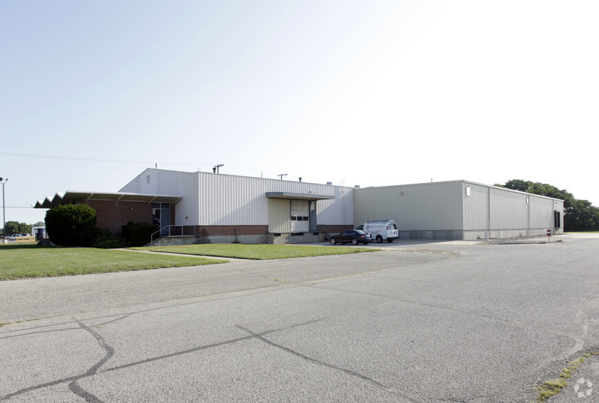811 S Eisenhower Dr, Goshen, IN à louer - Photo principale – Image 1 sur 3