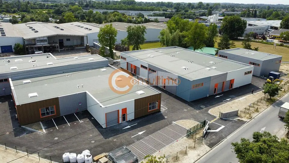 Local d'activités dans Carbon-Blanc à vendre - Photo de l’immeuble – Image 3 sur 5