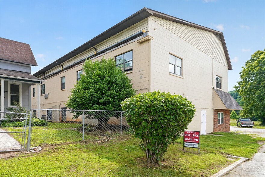 201-302 Sewanee st St, Harriman, TN à vendre - Photo de l’immeuble – Image 2 sur 7