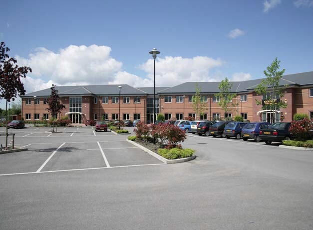 Rivermead Ct, Kenn à louer - Photo de l’immeuble – Image 3 sur 8