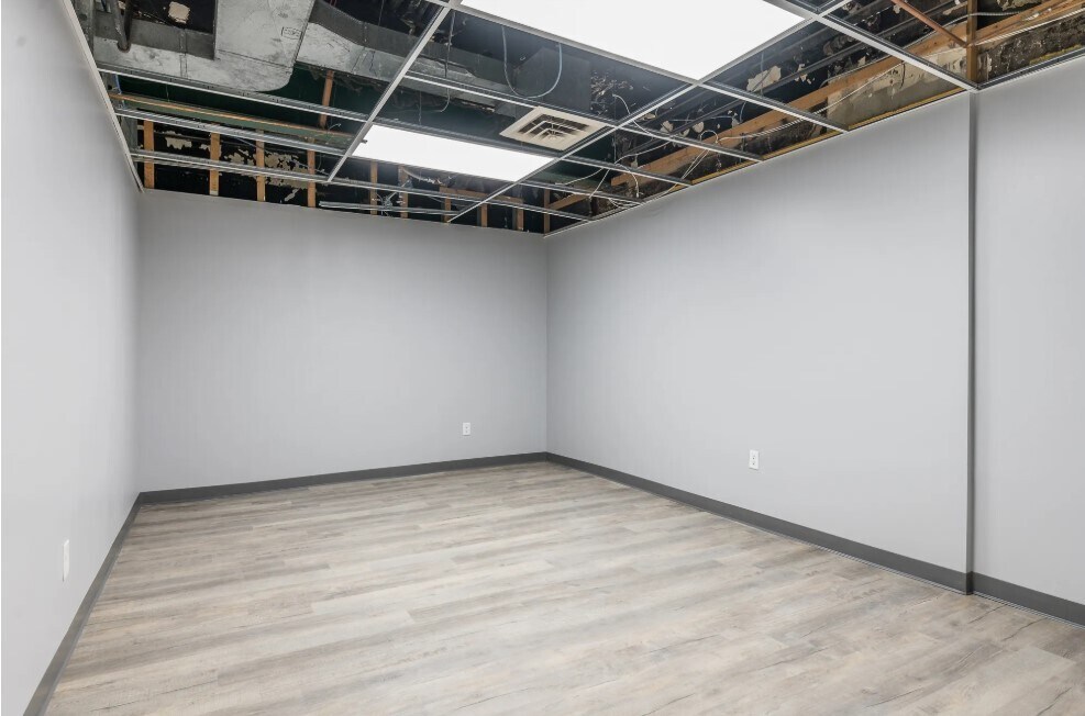 531-545 Main St, Worcester, MA 01608 - Lot 531 -  - Photo intérieure - Image 1 of 22