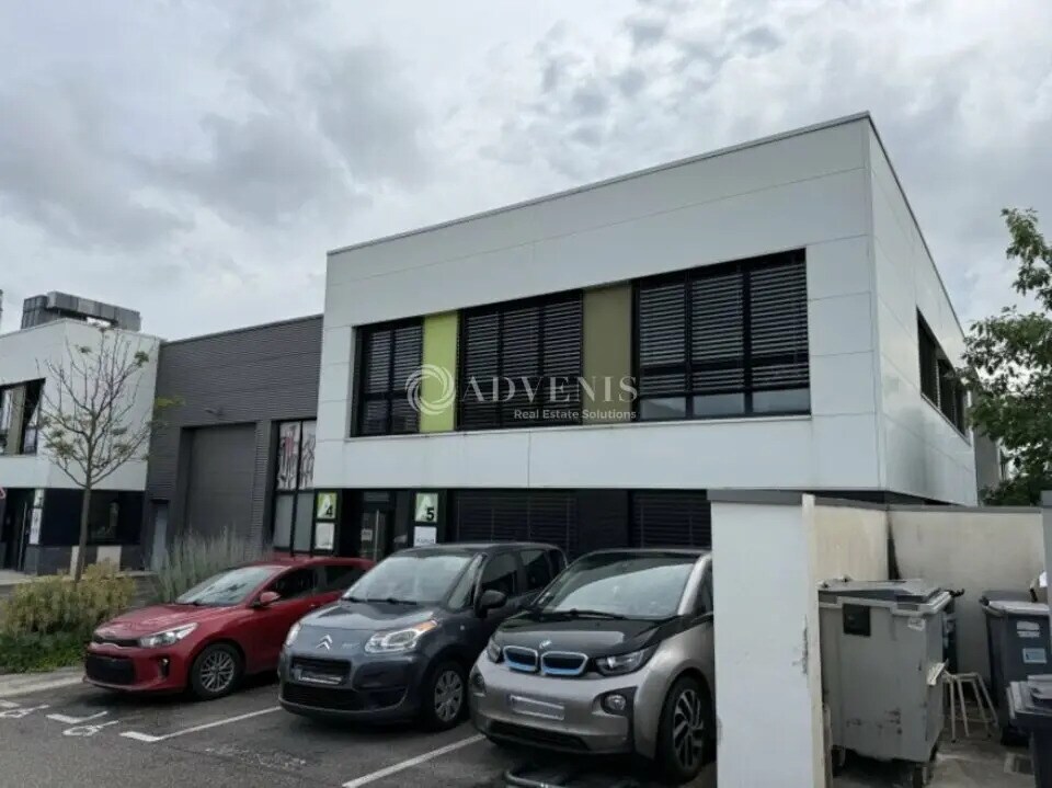 Bureau dans Vaulx-en-Velin à louer Photo de l’immeuble– Image 1 sur 5