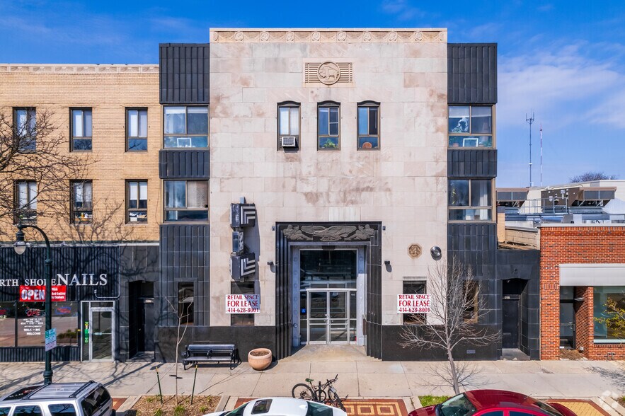 4001-4015 N Oakland Ave, Milwaukee, WI à louer - Photo de l’immeuble – Image 2 sur 29