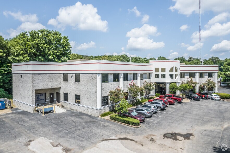 7375 Adrianne Pl, Bartlett, TN à vendre - Photo principale – Image 1 sur 44