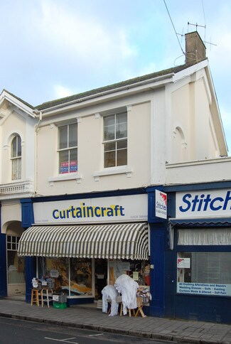 Plus de détails pour 53-53A Queen St, Newton Abbot - Local commercial à louer