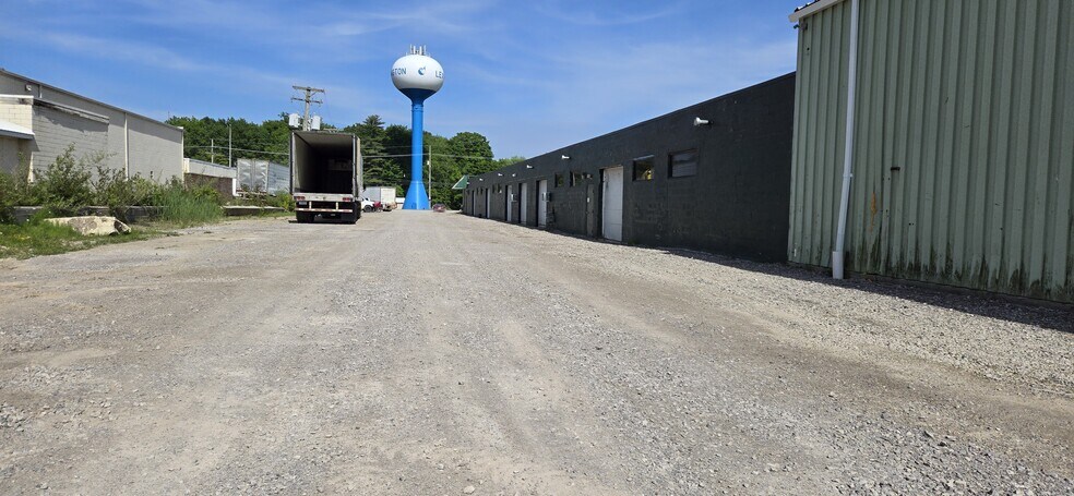 5160 Lakeshore Rd, Lexington, MI à louer - Photo de l’immeuble – Image 3 sur 17