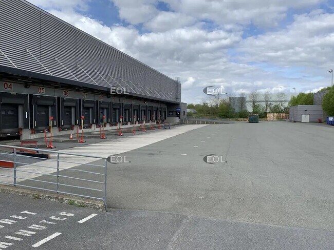 Plus de détails pour Industriel/Logistique à louer