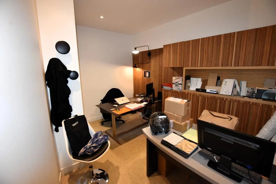 Bureau dans Paris à louer - Photo de l’immeuble – Image 2 sur 8