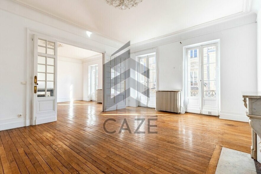 Bureau dans Bordeaux à vendre - Photo intérieure – Image 2 sur 10