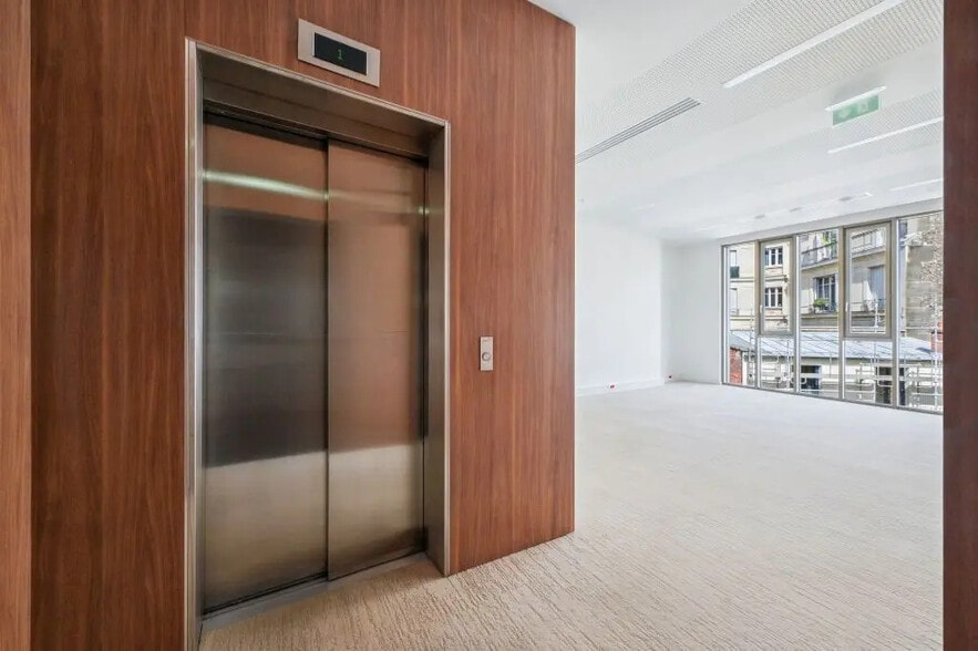 60 Rue Jouffroy D'Abbans, Paris à louer - Photo de l’immeuble – Image 2 sur 12