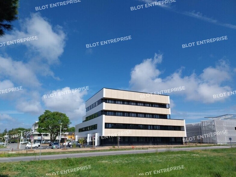 Bureau dans Saint-Nazaire à vendre - Photo de l’immeuble – Image 3 sur 10