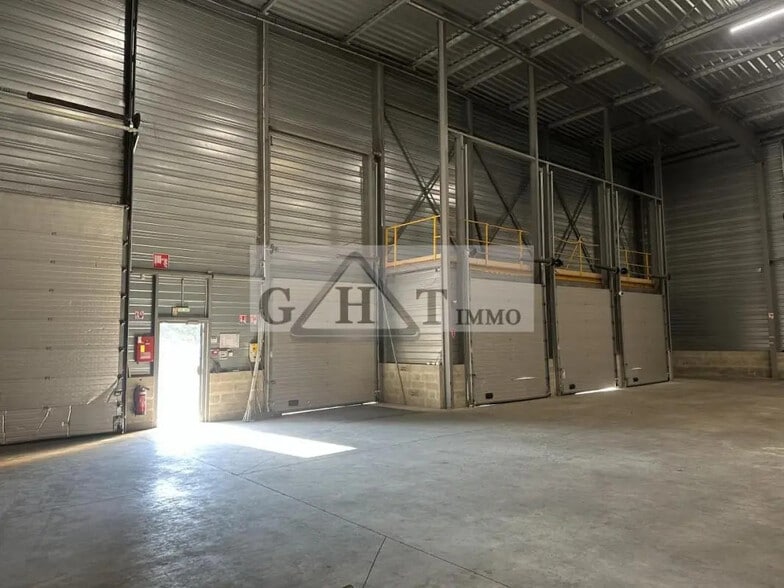 Bureau dans Vitry-sur-Seine à louer - Photo intérieure – Image 2 sur 4