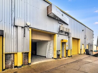 Plus de détails pour 15-17 Roebuck Rd, Ilford - Bureau, Industriel/Logistique à louer