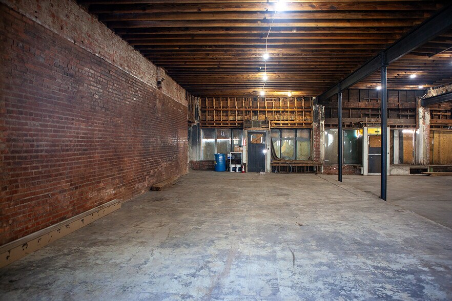 3222-3228 Troost Ave, Kansas City, MO à louer - Photo intérieure – Image 2 sur 14