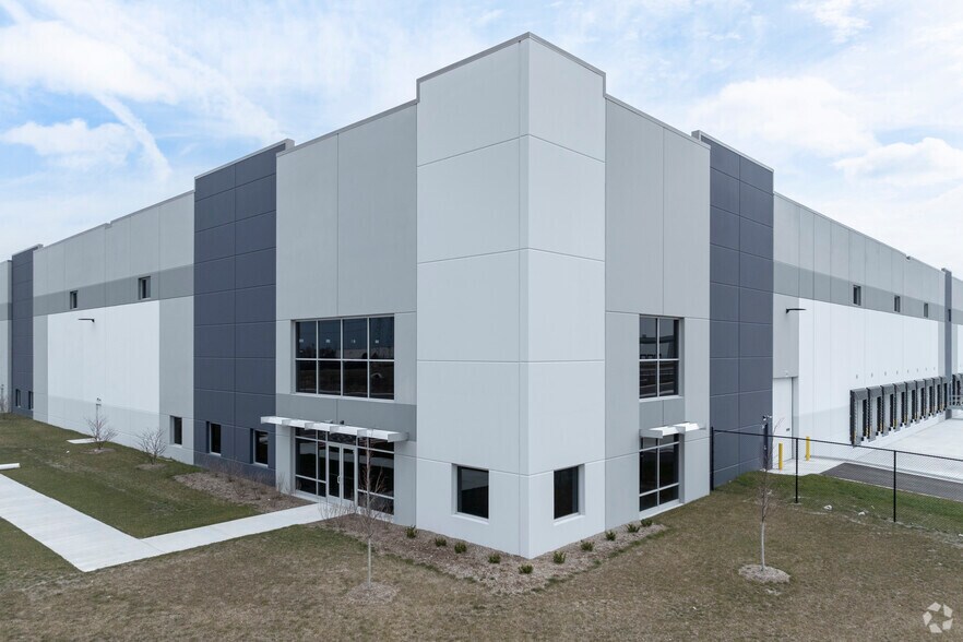 9301 W 55th St, McCook, IL à louer - Photo principale – Image 1 sur 5