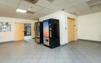 425 N Varney St, Burbank, CA à louer Photo intérieure– Image 1 sur 4