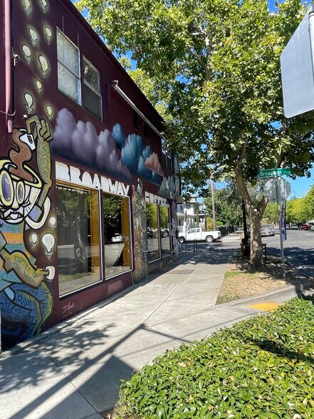 3200 Broadway portefeuille de 3 biens à vendre sur LoopNet.fr - Photo de l’immeuble – Image 3 sur 12