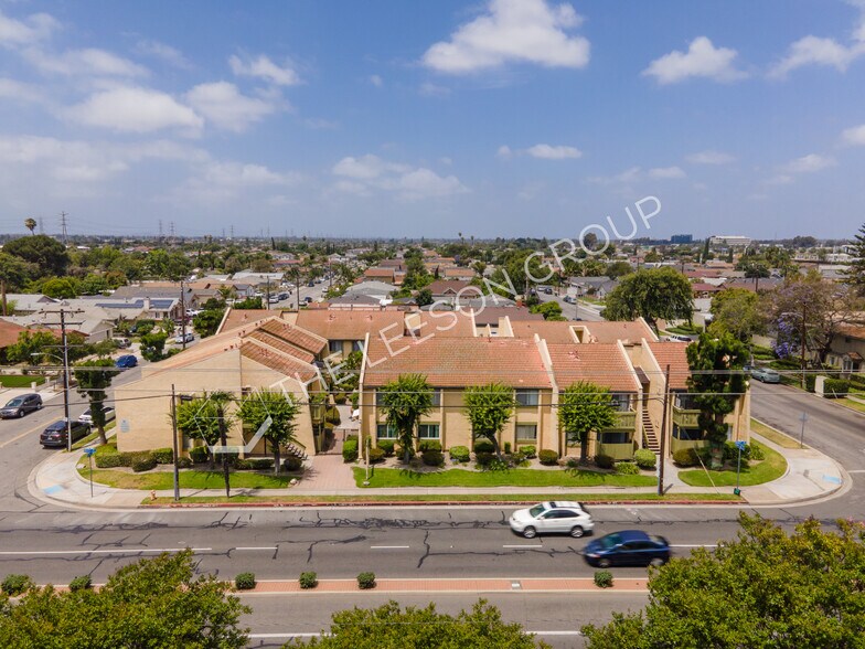 7531 Knott Ave, Buena Park, CA à vendre - Photo de l’immeuble – Image 1 sur 15