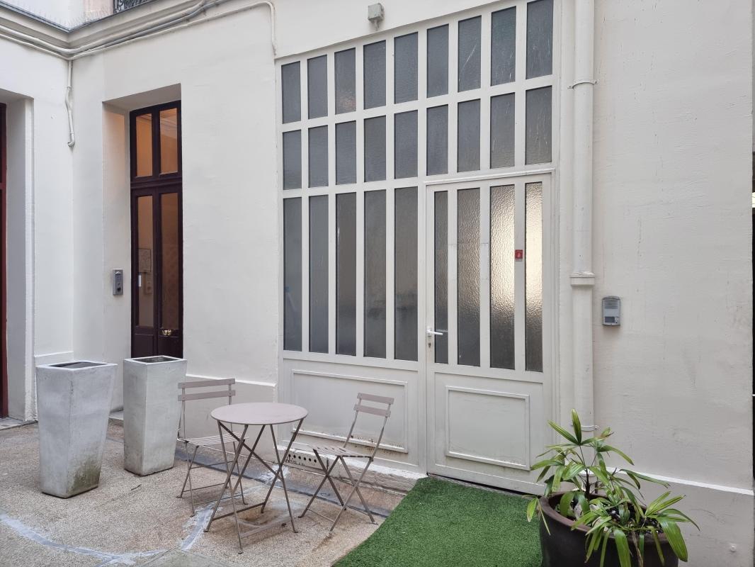 122 Boulevard Saint-Germain, Paris à vendre Photo de l’immeuble– Image 1 sur 7