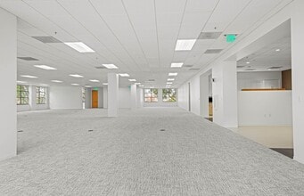 680 N McCarthy Blvd, Milpitas, CA à louer Photo intérieure– Image 2 sur 9