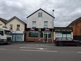 Plus de détails pour 14 Reading Rd S, Fleet - Local commercial à vendre