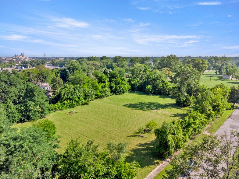 500-554 S Fordson St, Detroit, MI à vendre - Photo de l’immeuble – Image 2 sur 12