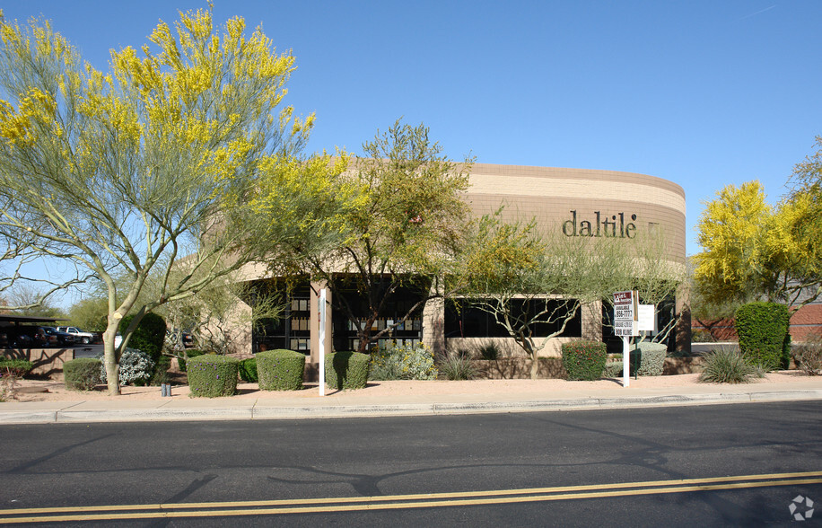15550 N 84th St, Scottsdale, AZ à louer - Photo de l’immeuble – Image 3 sur 4