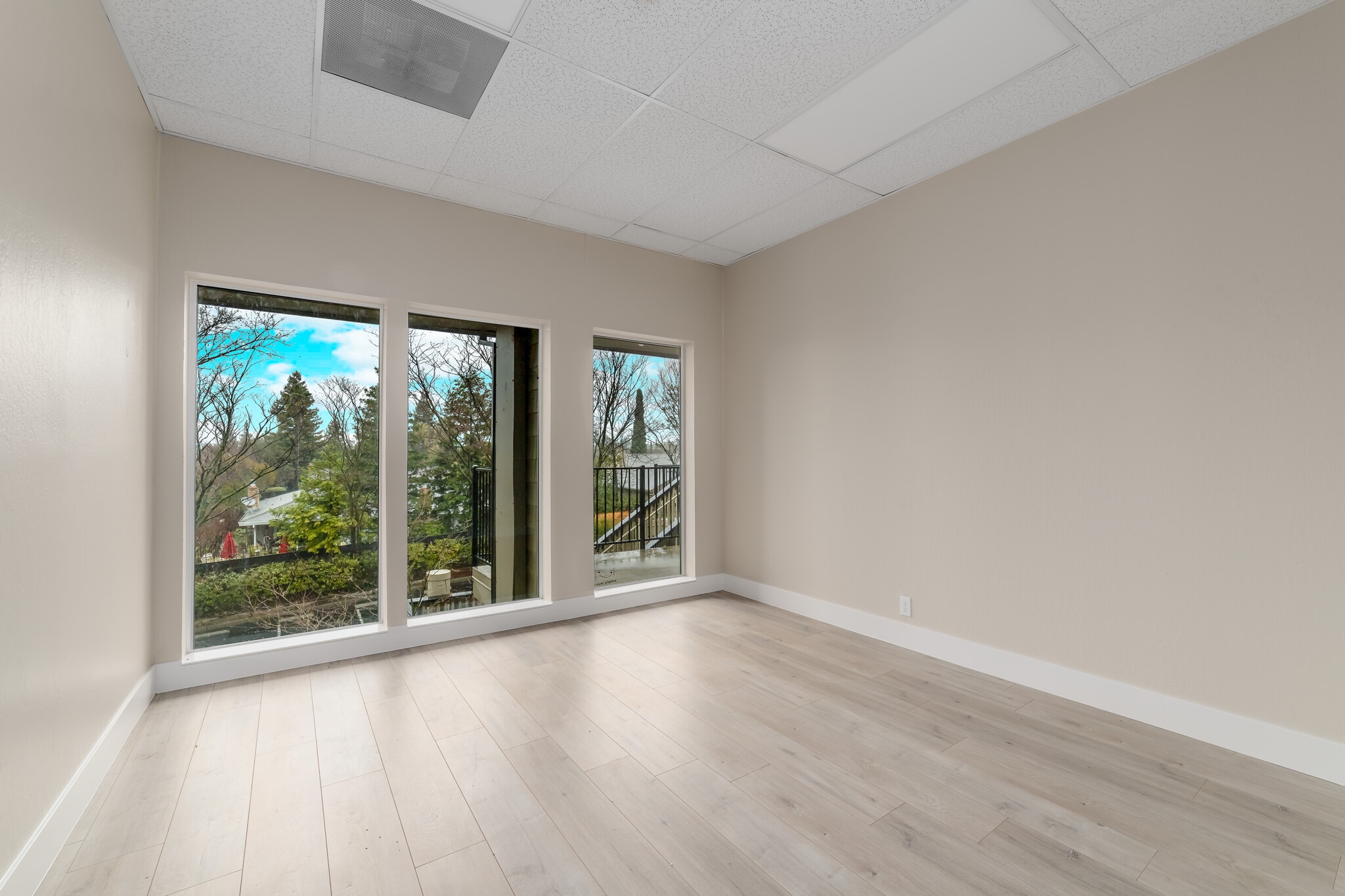 7509 Madison Ave, Citrus Heights, CA à louer Photo intérieure– Image 1 sur 6
