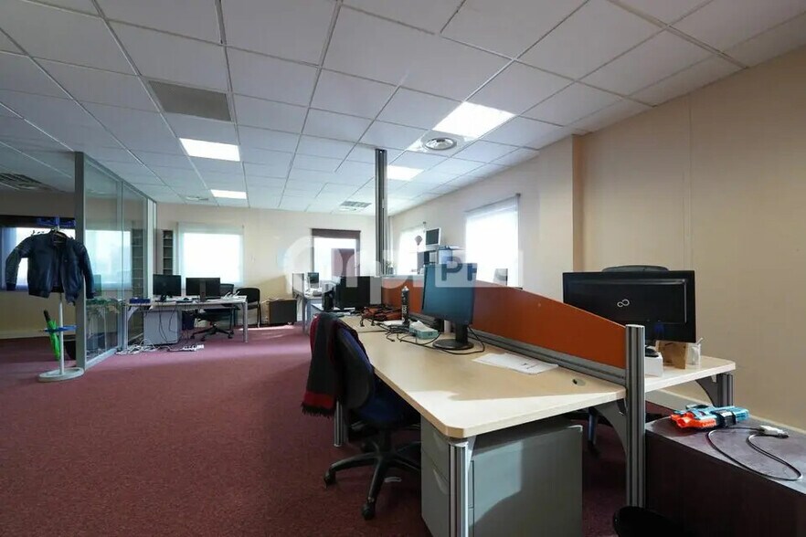 Bureau dans Rillieux-la-Pape à louer - Photo de l’immeuble – Image 3 sur 13