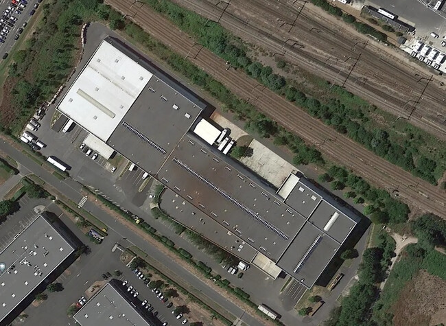 Plus de détails pour Bureau, Industriel/Logistique à louer