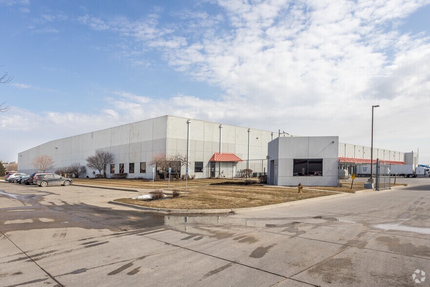 1010 SE 54th St, Ankeny, IA à louer - Photo de l’immeuble – Image 2 sur 6