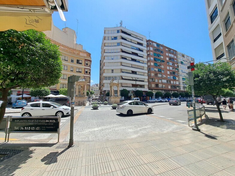 Local commercial dans València, Valencia à vendre - Photo de l’immeuble – Image 3 sur 11