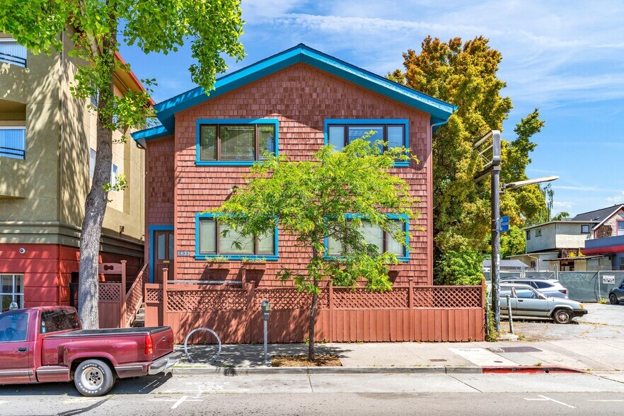 1633 University Ave, Berkeley, CA à vendre - Photo de l’immeuble – Image 1 sur 34