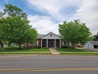 Plus de détails pour 204 S Main St, Loyal, WI - Local commercial à vendre