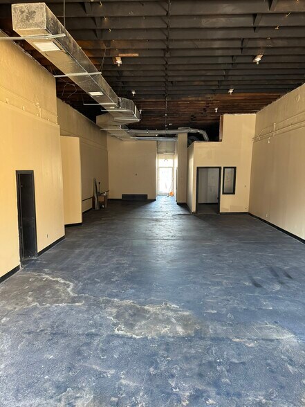 122-124 E Broadway Ave, Enid, OK à vendre - Photo de l’immeuble – Image 2 sur 12